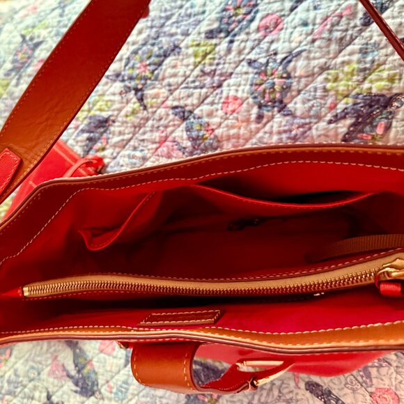 Dooney & Bourke Ashby GeraniumTote w Wallet - Picture 4 of 13